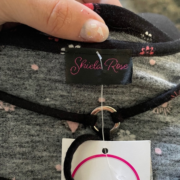 🆕 Black Flower and Heart Long Sleeve Top w/ Strappy Neck Design - Size M - Picture 7 of 8